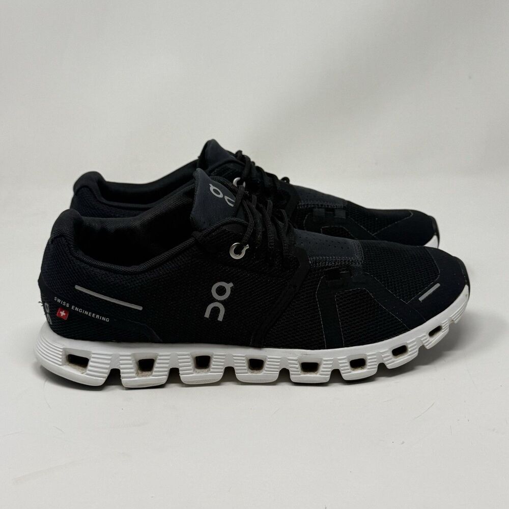 On Cloud 5 Running Shoes Womens 8 Black Mesh Lightweight Athletic Sneakers